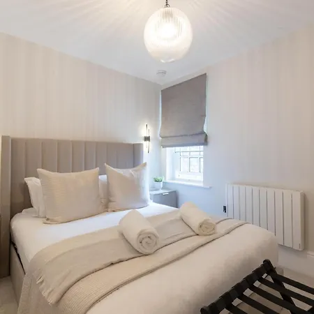 56 Goodramgate York